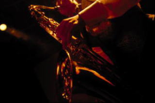 ���C�u�n�E�X�h���H��